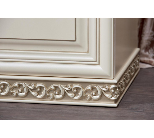 Шкаф 4-х дверный Берта (жемчуг)